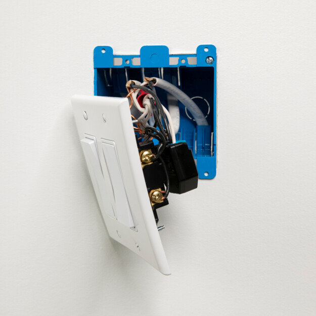 Fraos 4x Shelly Plus 2PM interruttore Relè Wi-Fi a 2 canali,consente  controllo di luci e interruttori o apertura e chiusura di tapparelle e  misurazione della potenza rilevata,nero : : Fai da te