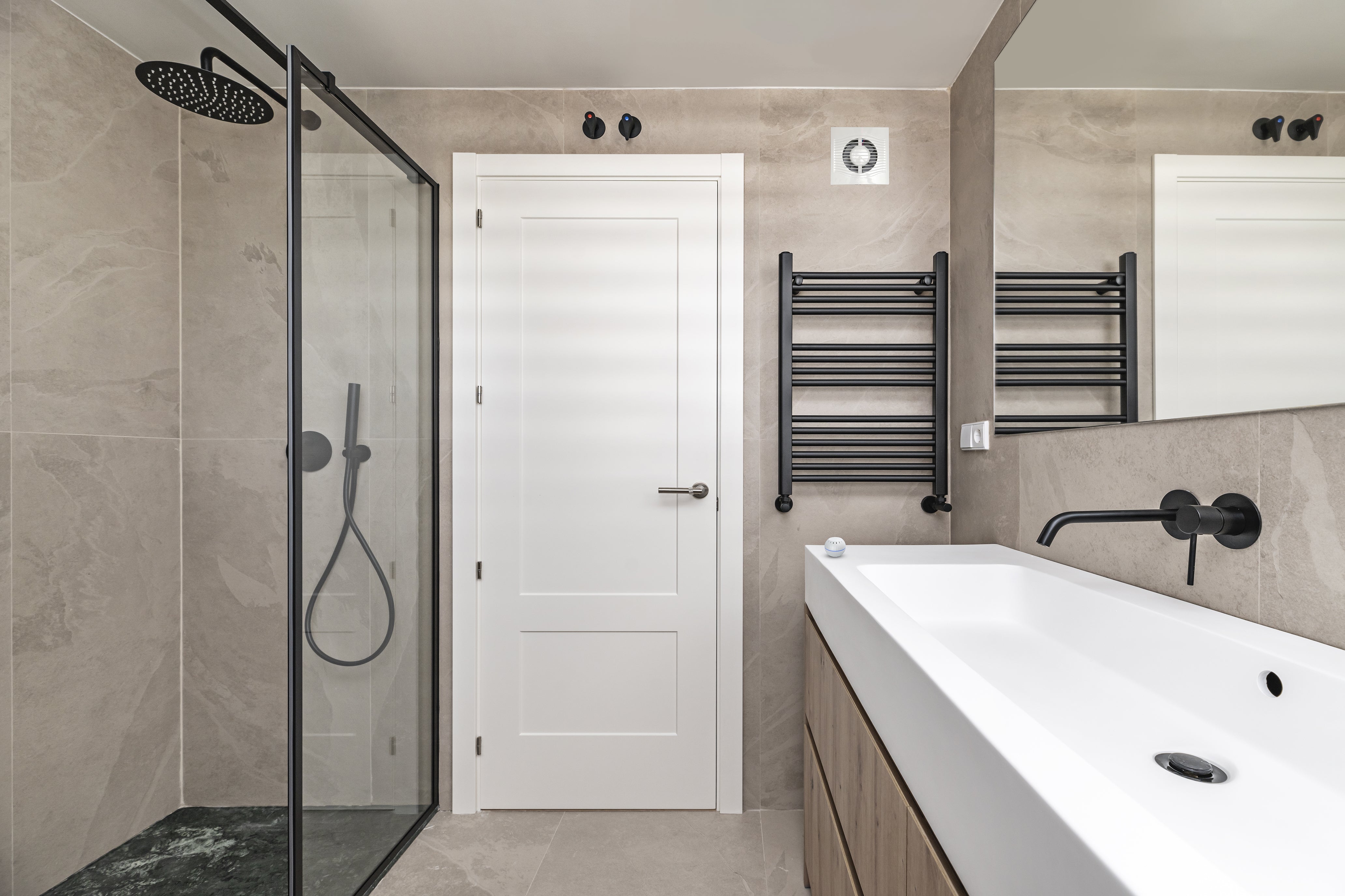 Bathroom humidity control