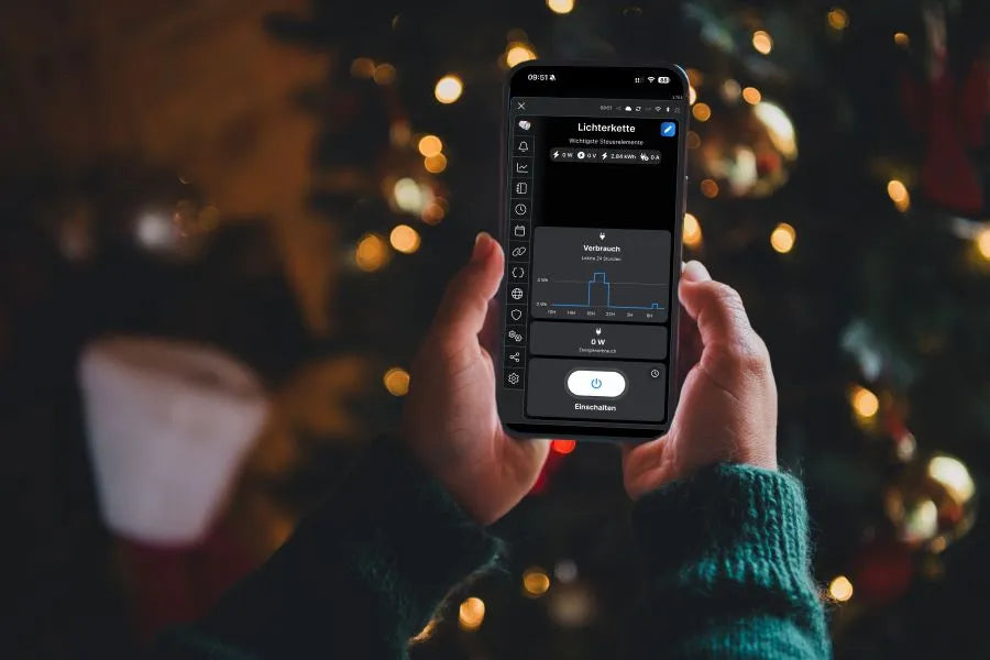Shelly App auf Smartphone mit Lichterketten-Szene, Weihnachtsbeleuchtung mit Zeitsteuerung steuern