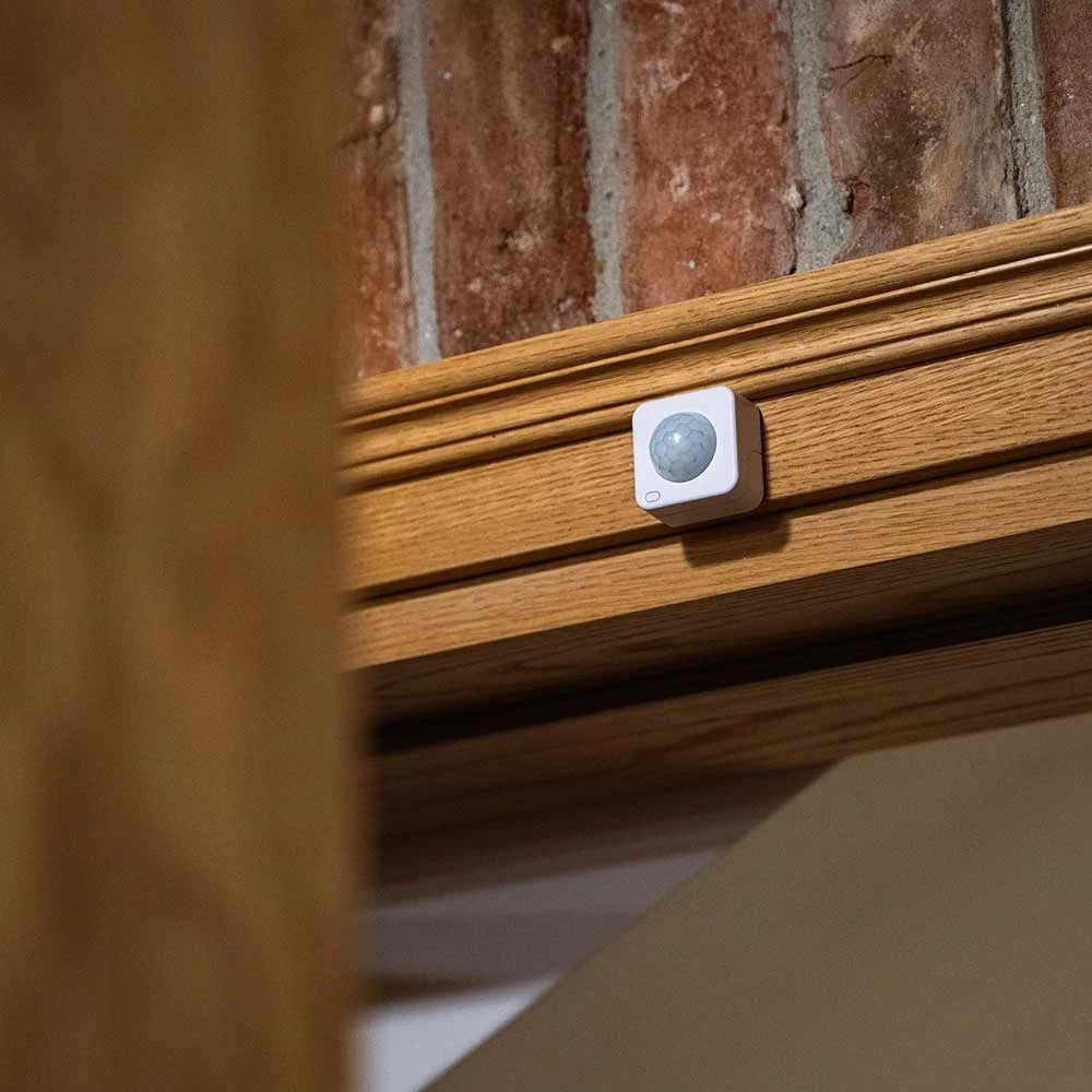 Shelly BLU Motion ZB installed on a wall